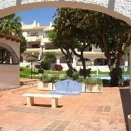 Sunny Seaside Retreat Campello 아파트