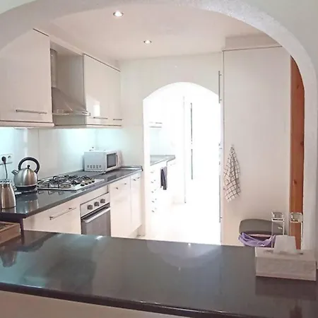Sunny Seaside Retreat Campello